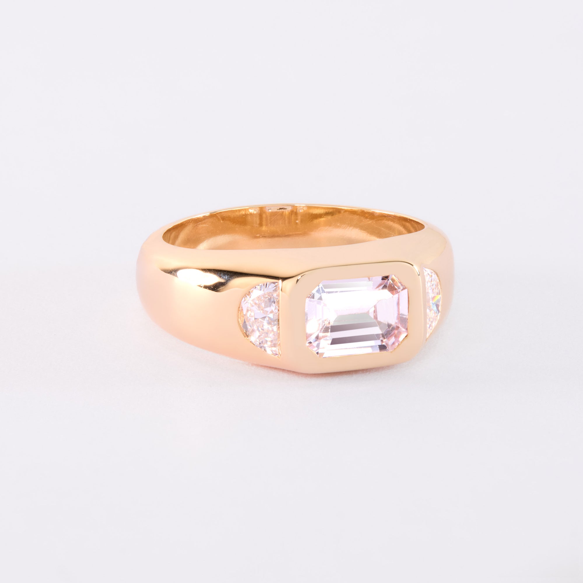 ODLE RING - LIGHT PINK SAPPHIRE AND DIAMOND